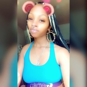 Meet your Posher, Brittney